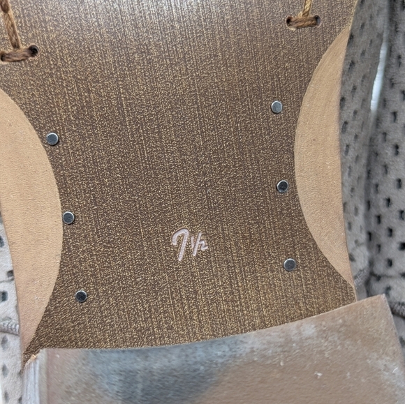 Sam Edelman Paula tan perforated suede leather wedge heel ankle boot 7.5 - Picture 10 of 12